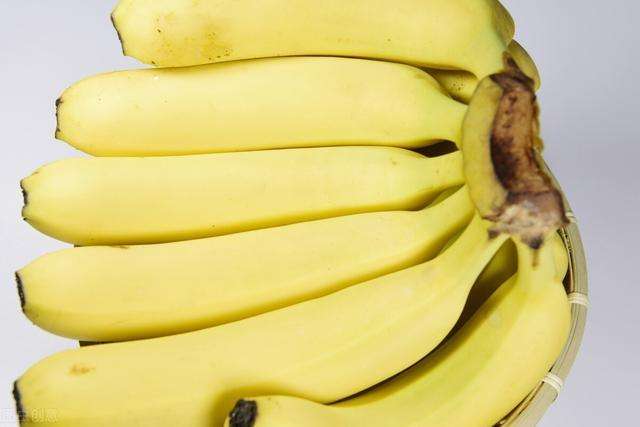 香蕉芭蕉要分清，买错酸涩不好吃，牢记这3点，再也不怕挑错了