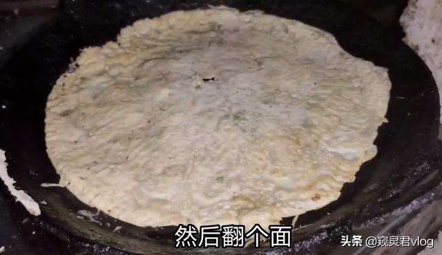 早餐还在吃包子？窥灵君教你鸡蛋煎饼的家常做法，营养健康又美味