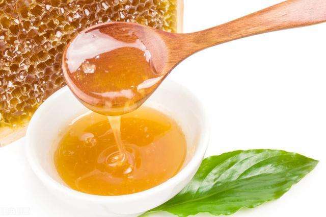 咽喉不适可以喝蜂蜜吗？蜂蜜可以缓解咽喉疼痛吗？