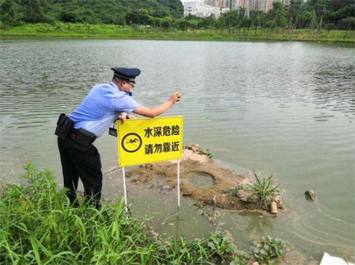 湖北长江大学09年3名救人学生溺亡