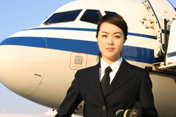 中国最年轻的女机长是哪里人